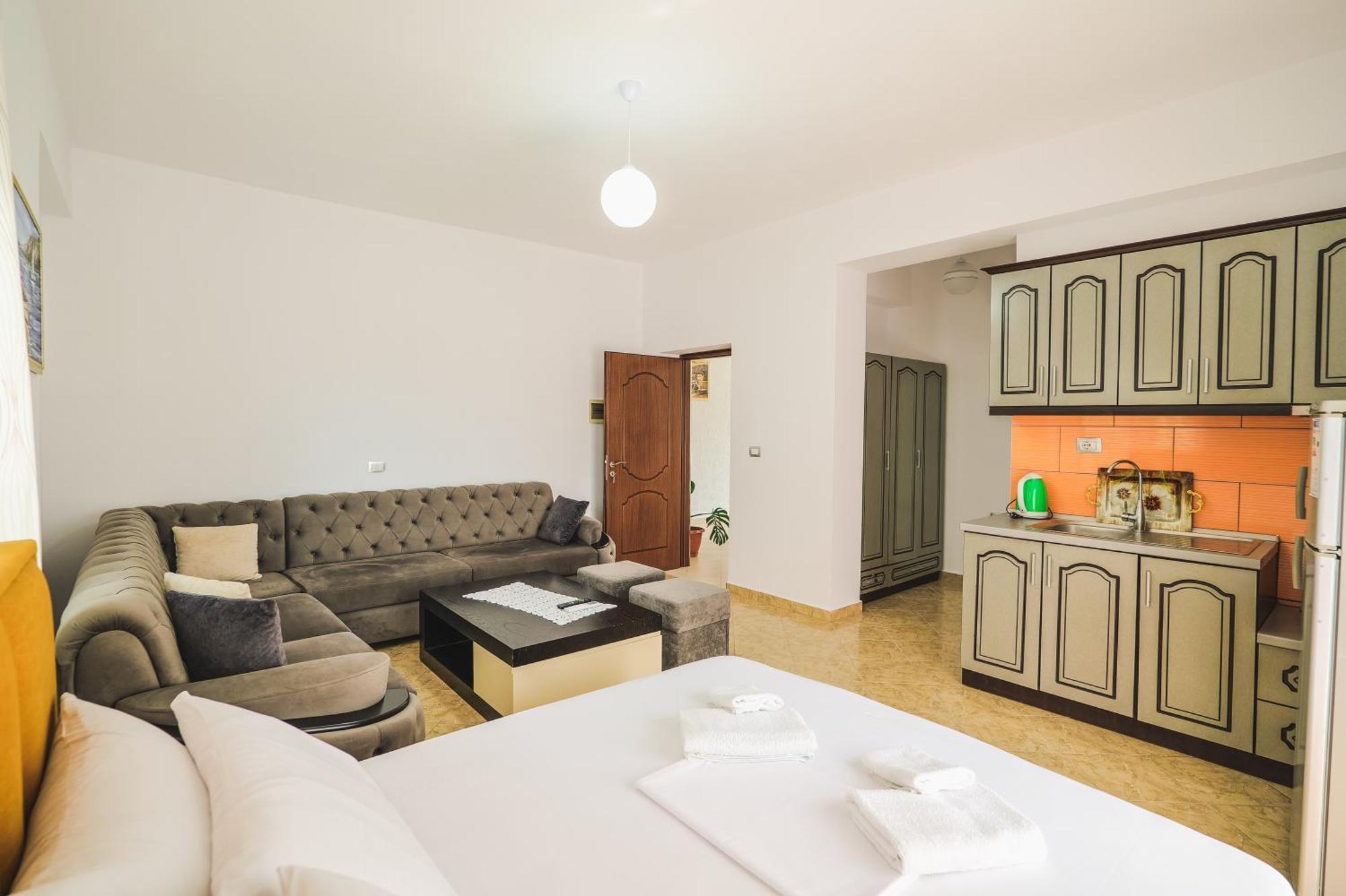 Hotel Renato Ksamil Extérieur photo