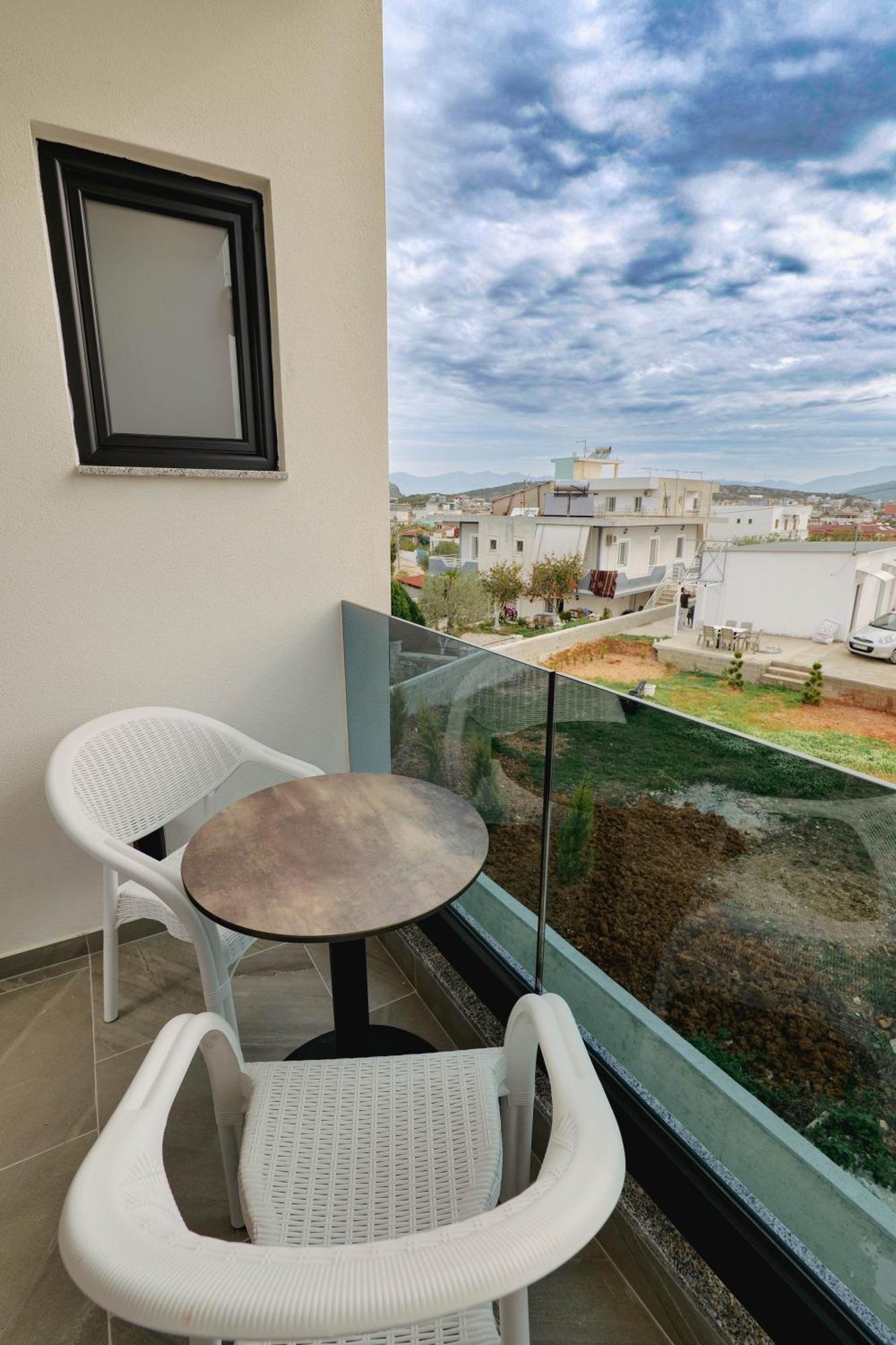 Hotel Renato Ksamil Extérieur photo